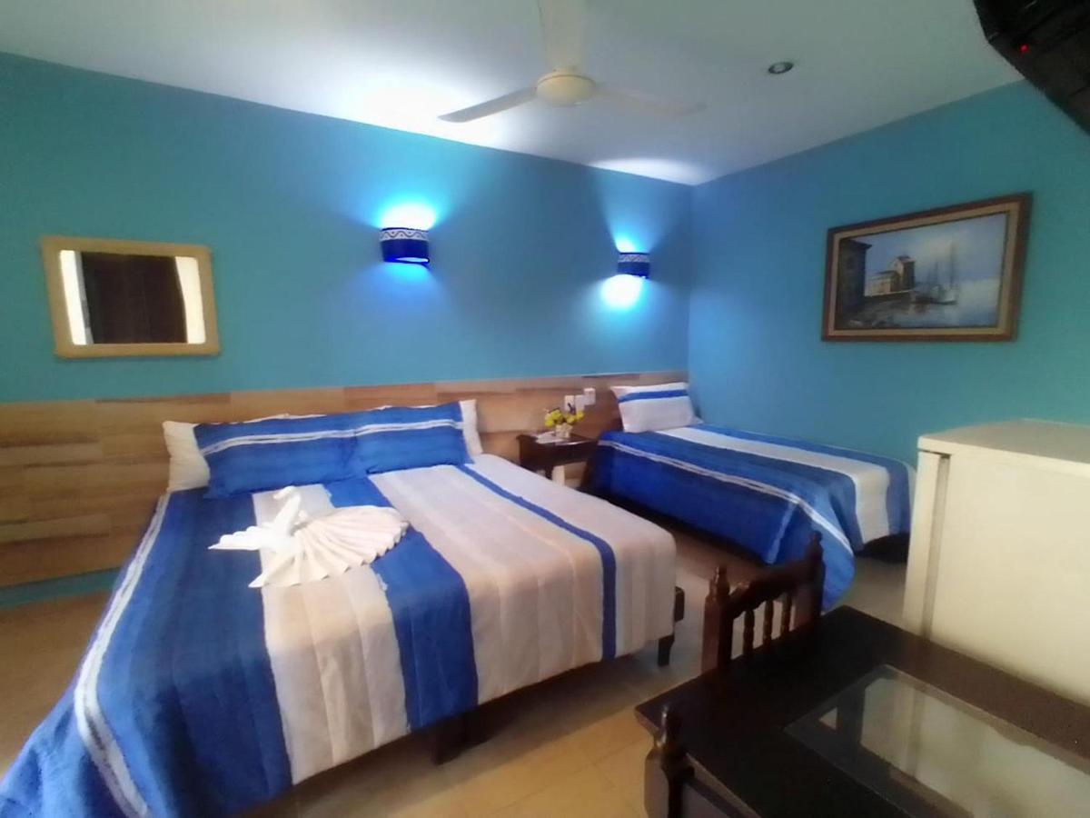 Hotel Acuario Playa Del Carmen Cameră foto
